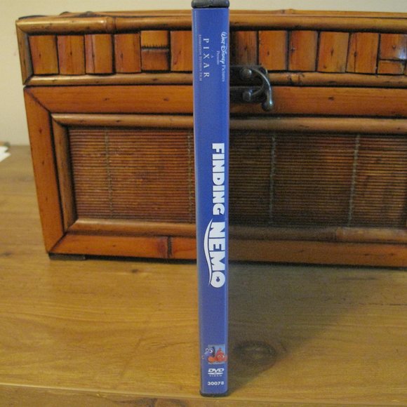 Finding Nemo 2 Disc Collectors Edition - Picture 8 of 15